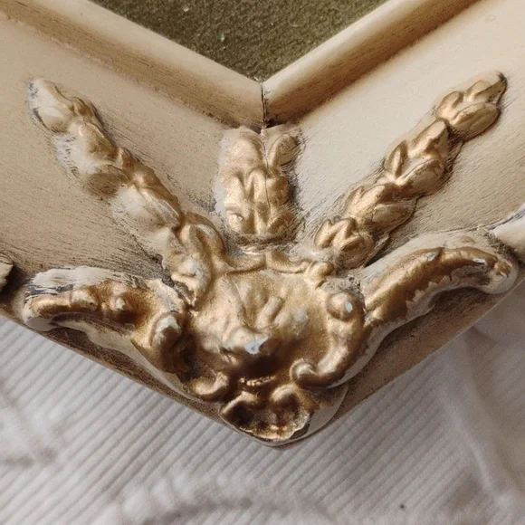 VTG French Provincial style Porcelain Plate frames Set Of 2